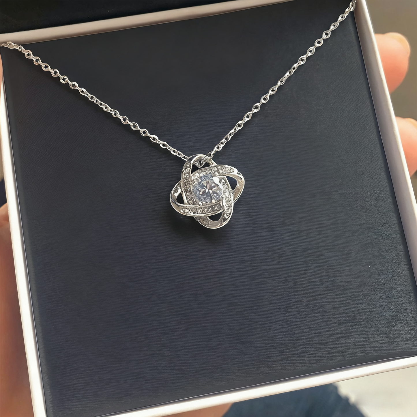 π "To Someone Who Means the World to Me" π Timeless Love Knot Necklace β A Gift Theyβll Never Forget