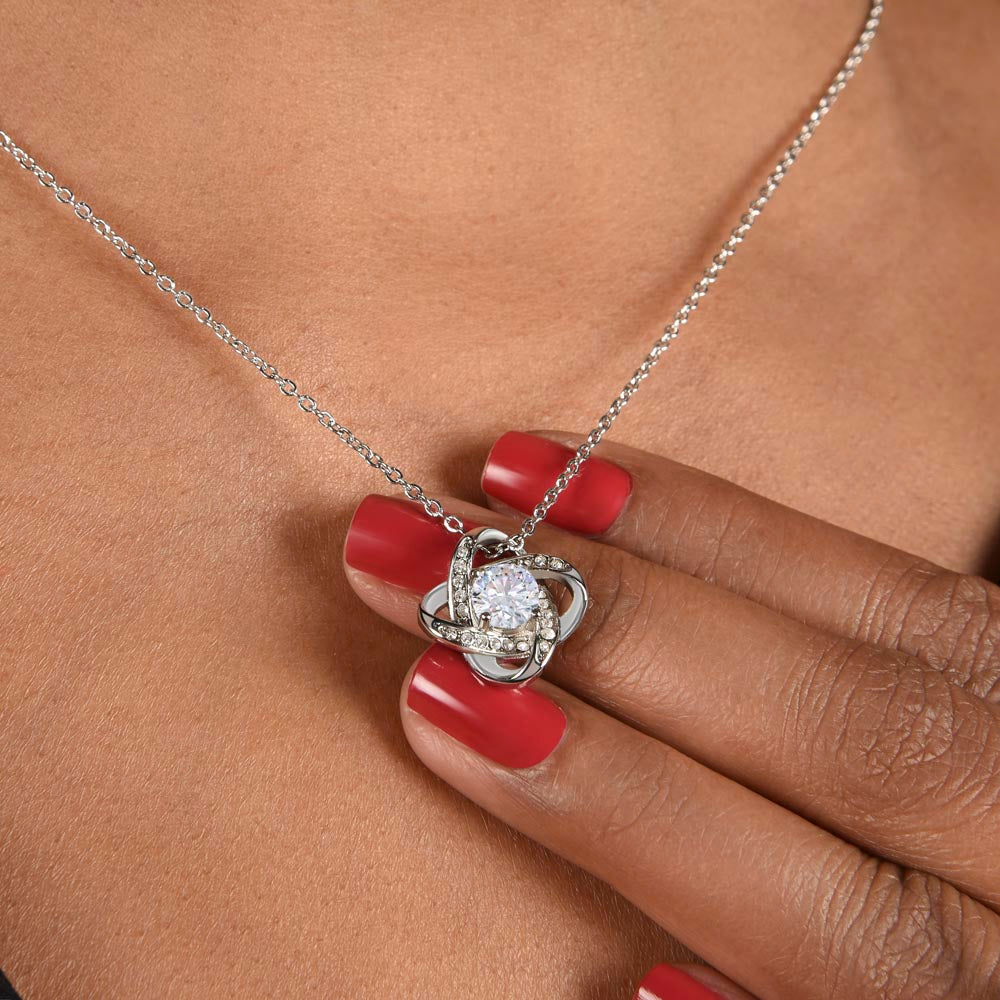 π "To Someone Who Means the World to Me" π Timeless Love Knot Necklace β A Gift Theyβll Never Forget