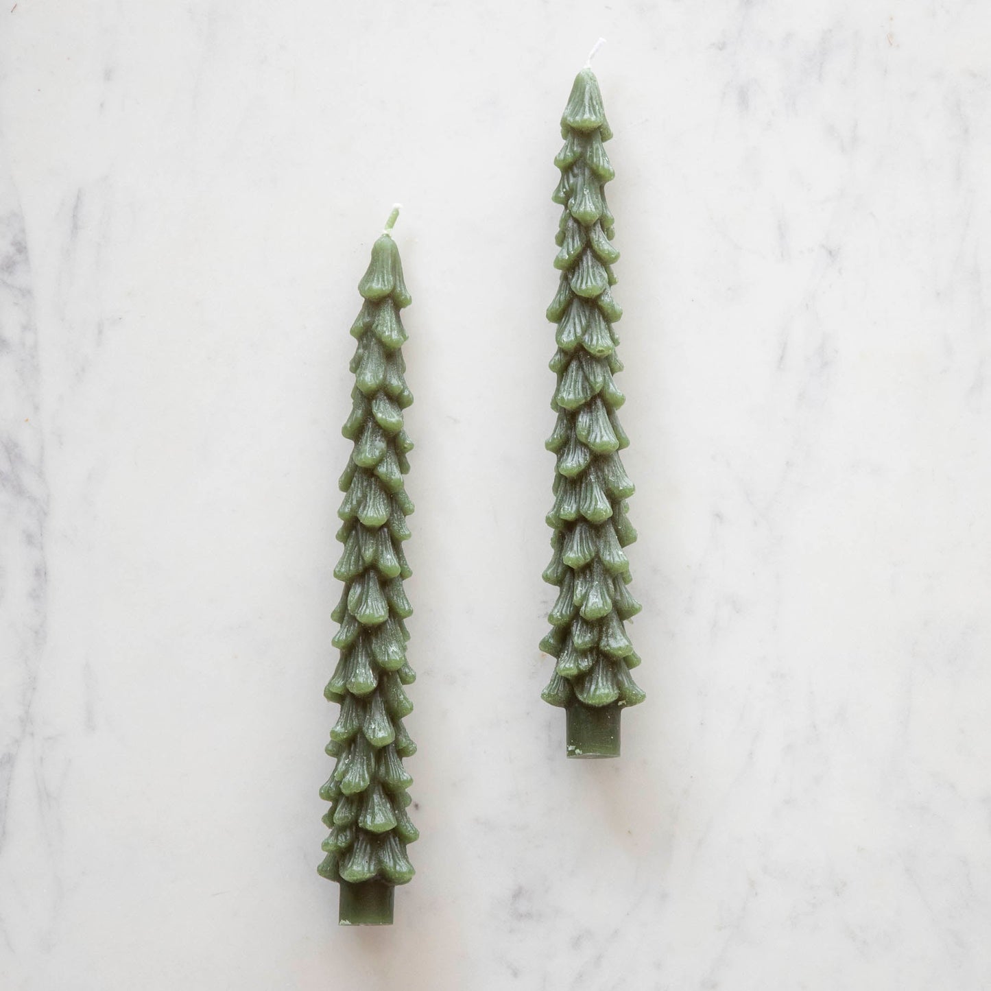 🎄 Green Christmas Tree Candle – Festive Holiday Decor for Your Home 🕯️, Set of 2